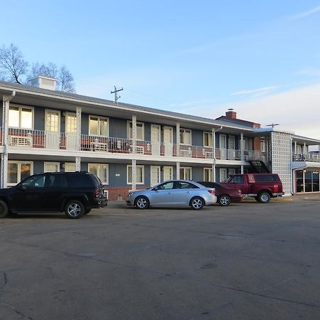 Midtown Western Inn - カーニー エクステリア 写真