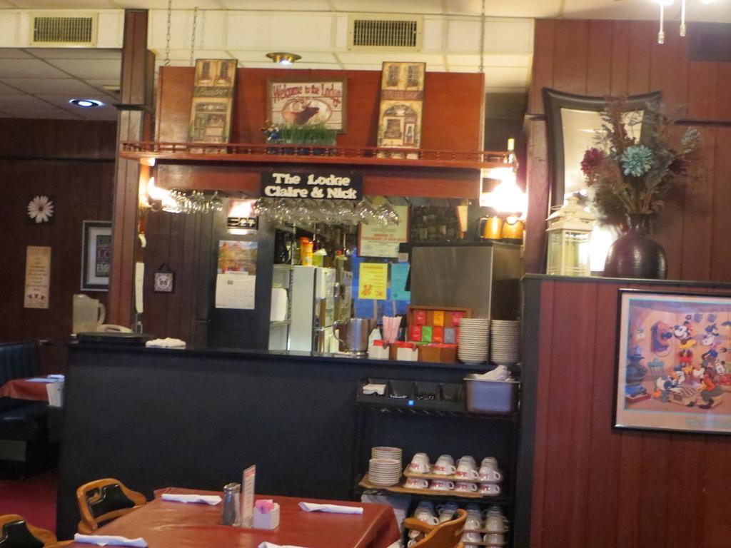 Midtown Western Inn - カーニー エクステリア 写真