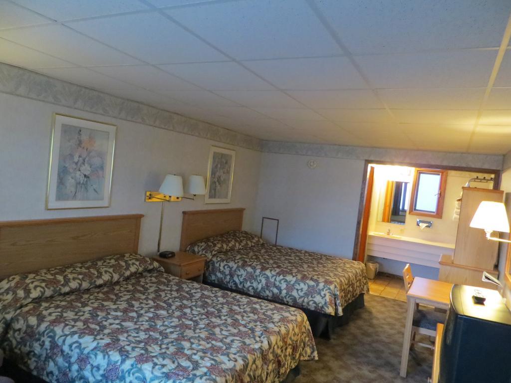 Midtown Western Inn - カーニー 部屋 写真